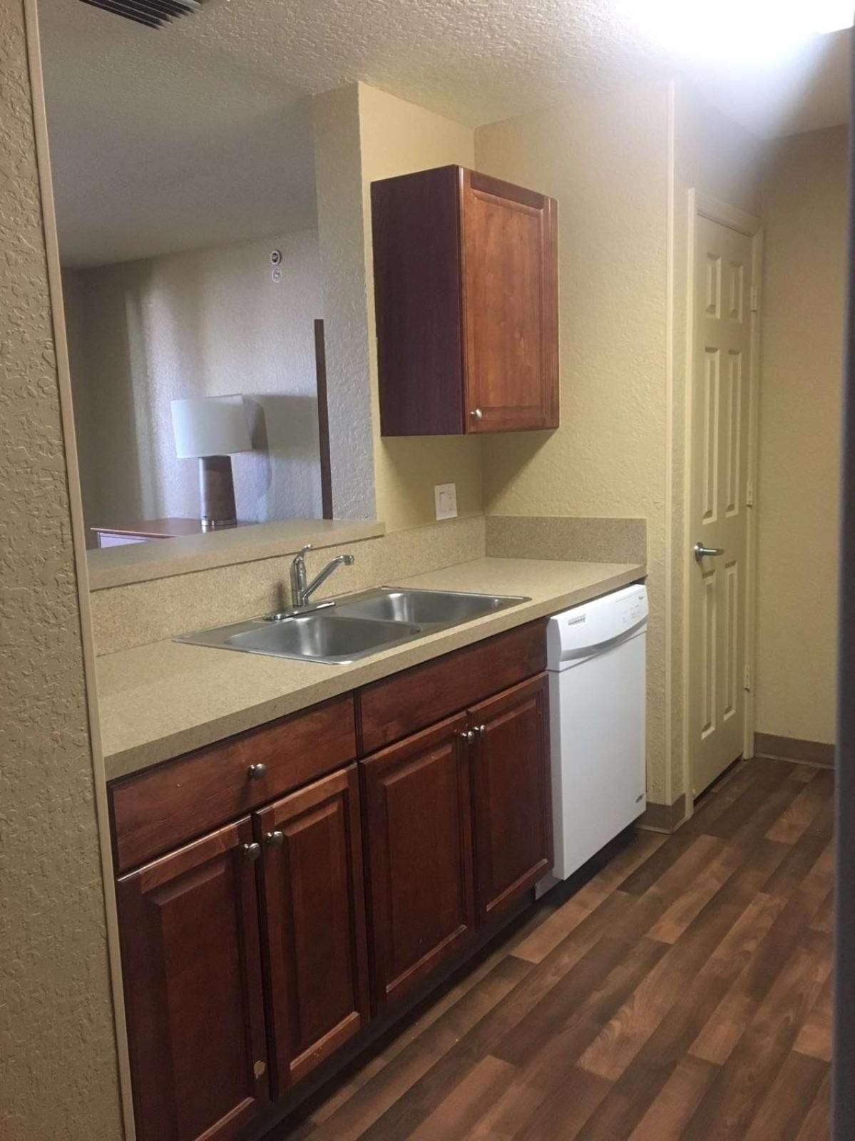 Extended Stay America Suites - Jacksonville - Deerwood Park Екстериор снимка
